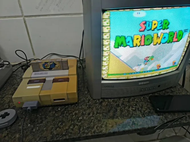 Super Nintendo com 2 cartucho