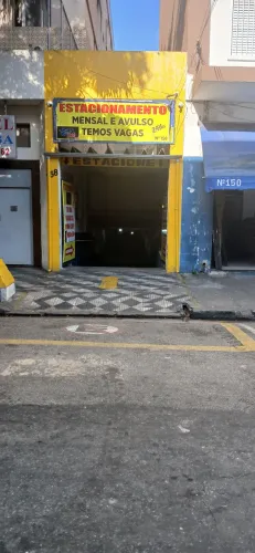 VENDO/TROCO ESTACIONAMENTO NO BRAS 