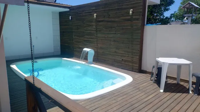 Casa geminada 4Q na Pinheira