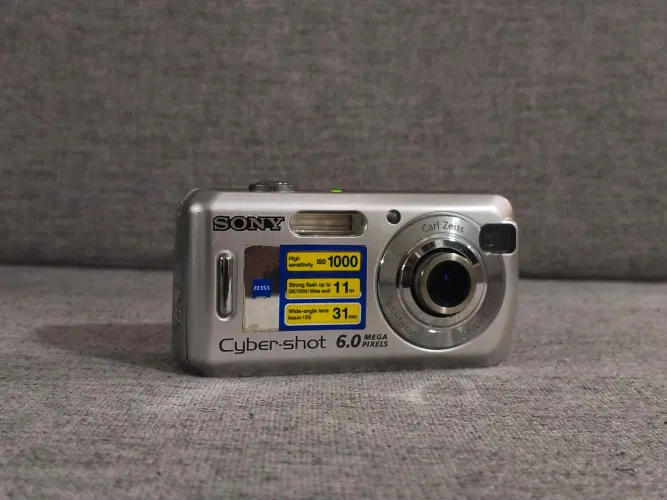 Camera Digital Sony Cyber-shot 6.0MP