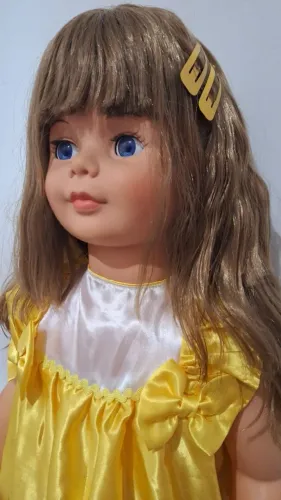 Boneca amiguinha da estrela vestido amarelo 