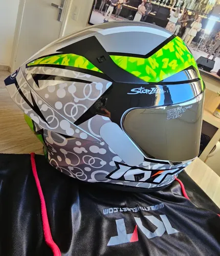 Capacete kyt 58
