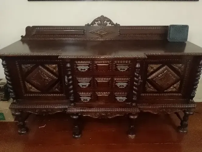 Buffet colonial 