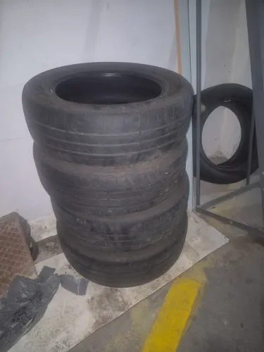 VENDO 4 PNEUS BRIDGESTONE ARO 16 205 / 60