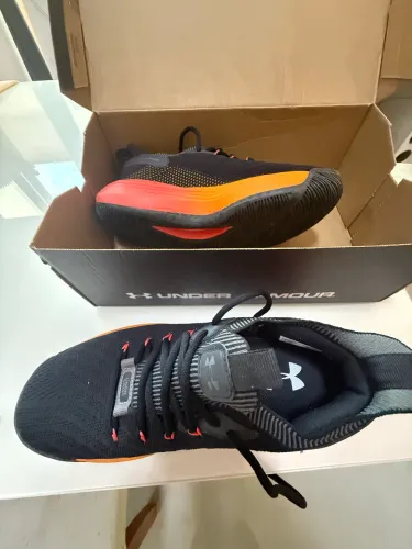 Tênis Under Armour Hooper 40