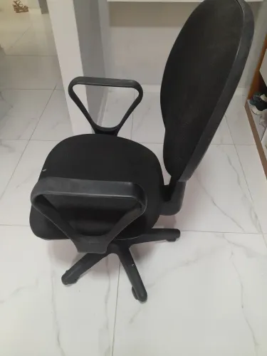 Cadeira de escritório giratória