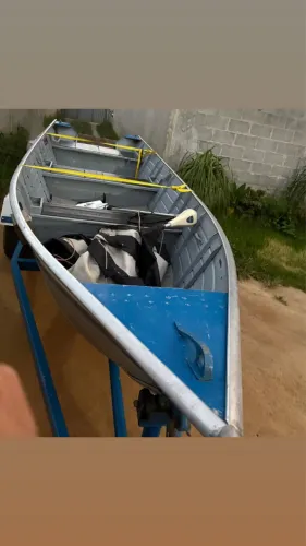 Vendo conjunto completo carretinha+barco+motor 15 hp