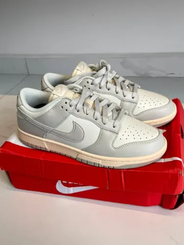 Tênis Nike Dunk Low Light Bone, 40.5 br