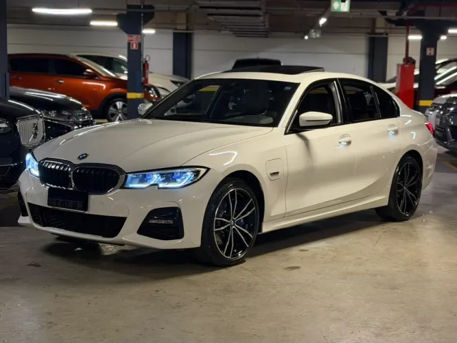 BMW 330E M Sport 2.0 Turbo Híbrido AU 2022