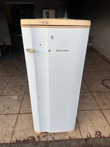 Geladeira Electrolux 300 litros (Entrego)