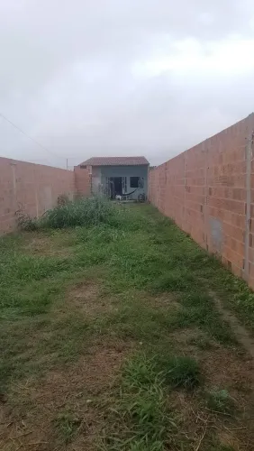 Casa com terreno