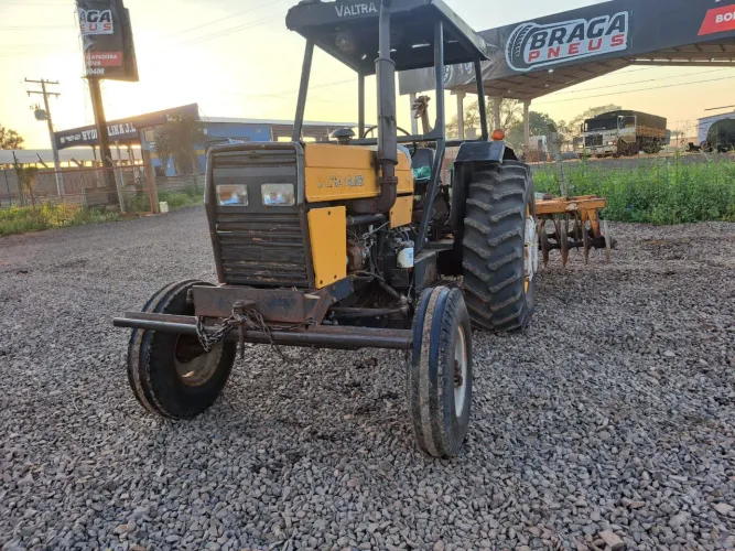Trator Valmet 785