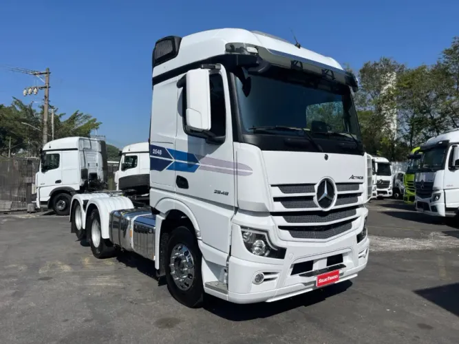 MERCEDES-BENZ ACTROS 2548 6X2 2023/2024.