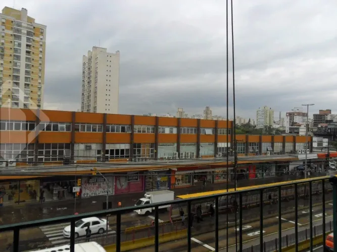 3 quartos frente assis brasil