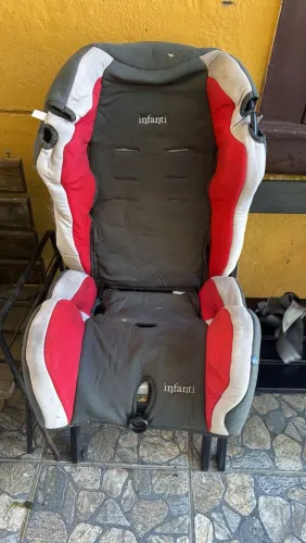 Cadeira de carro para criança 