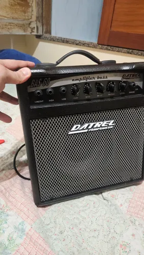 Amplificador de contrabaixo