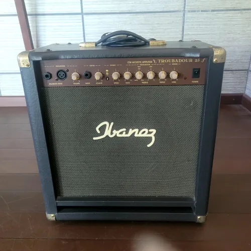 AMPLIFICADOR IBANEZ TROUBADOUR 25W
