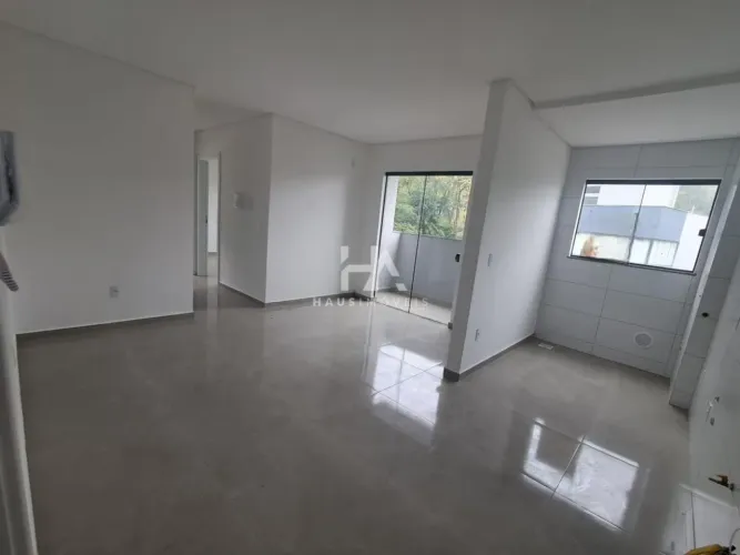 Apartamento para alugar no bairro Czerniewicz com 56 m² e 2 dormitórios/quartos.