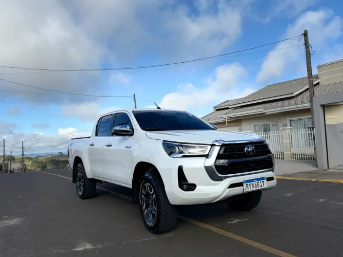 Toyota Hilux CD SRX 4X4 2.8 TDI 16V Diesel Aut. 2024