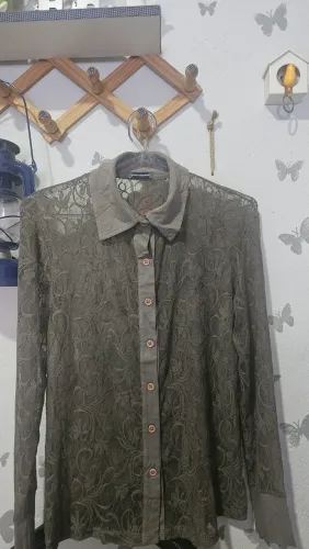 Camisa de renda