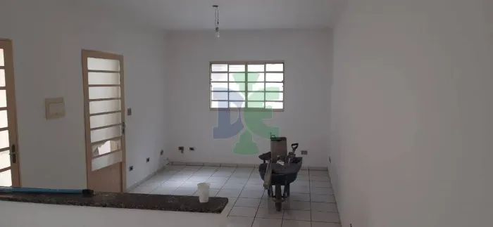 Casa para venda tem 61 metros quadrados com 2 quartos em Jardim Nova Esperança - Jacareí -