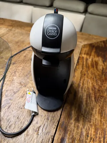 Cafeteira DOLCE GUSTO NESCAFÉ 