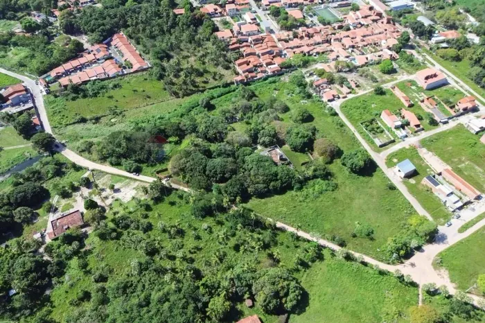 "Terreno Ideal em Lagoa Redonda: Investimento Único!"