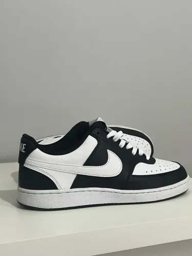 Tenis nike court vison low