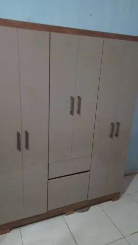 Organização Inteligente com o Guarda-Roupa Aruba 6 Portas com Espelho
