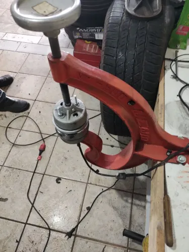 VENDO DUAS VULCANIZADORA DE PNEUS UMA VILUZ OUTRA ELDORADO 