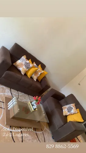 Vende-se Sofá 2 - 3 Lugares Seminovos