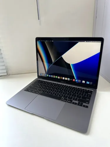 MACBOOK AIR M1 8GB RAM 256 SDD 13 POLEGADAS