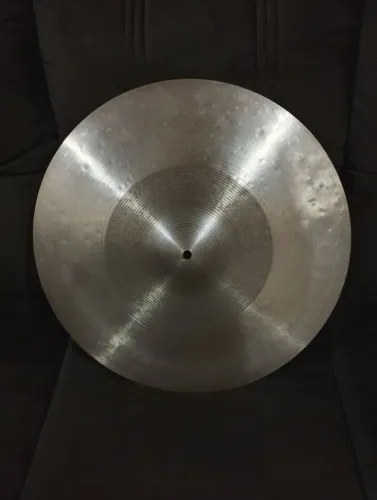 Ride Zildjian A Custom de 20 polegadas 