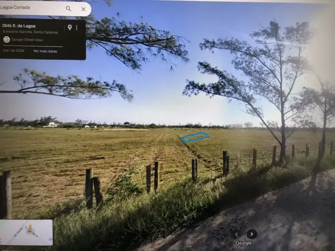 Lote/Terreno para venda possui 300 metros quadrados