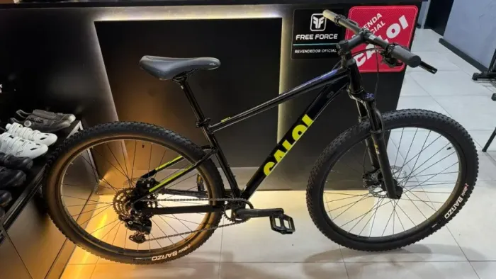 A melhor MTB da categoria Caloi Explorer Sport 2026 Shimano Cues Pedivela integrado