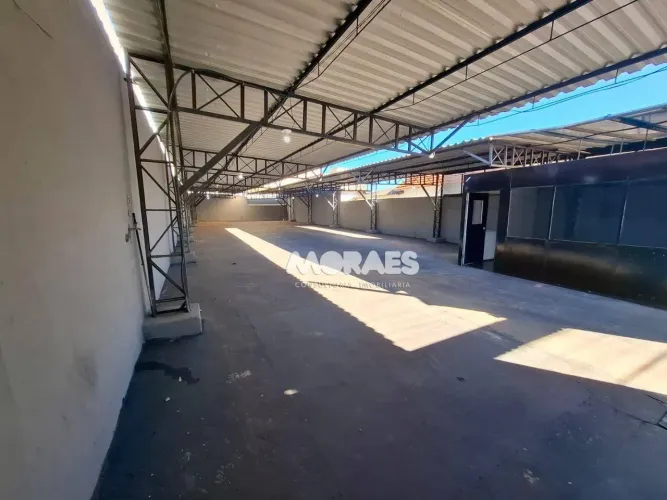 Galpão para alugar, 250 m² por R$ 4.000/mês - Centro - Bauru/SP.