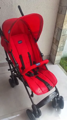 Carrinho de Bebê Passeio Chicco London Vermelho 