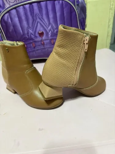 Bota infantil