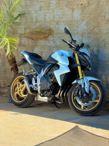 Honda CB 1000R 2014 | Apenas 14.500 km | Impecável