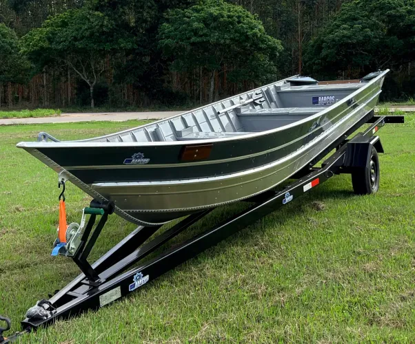 BOTE DE ALUMÍNIO BICUDO