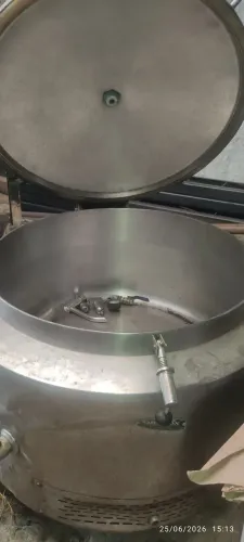 4 caldeirões INOX industrial.GLP.semi-novos 300litros"LEIA"