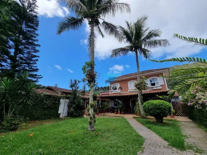 Casa à Venda no Condomínio Jardim Albamar no Guarujá | Omega Imóveis