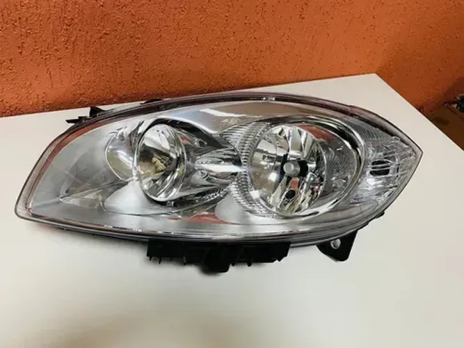 Farol Linea L/e 2008 A 2016 Esquerdo/motorista