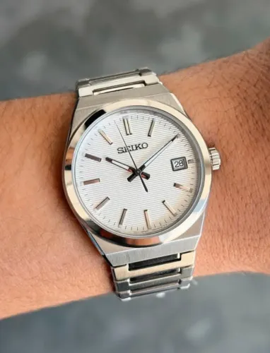 SEIKO CLASSIC SUR553