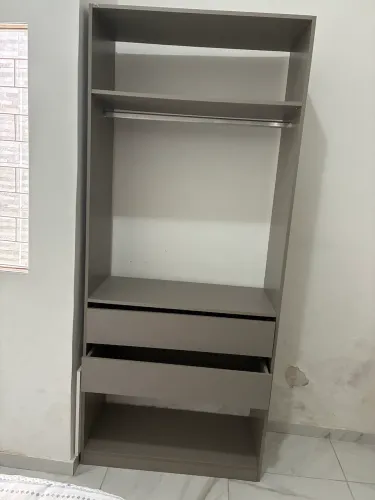 Armário guarda roupa multiuso $200