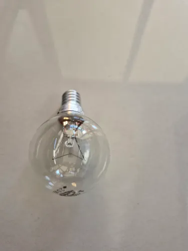 01 Lâmpada Bolinha Bg-45 127v 25w Soquete E14 Cor: Clara
