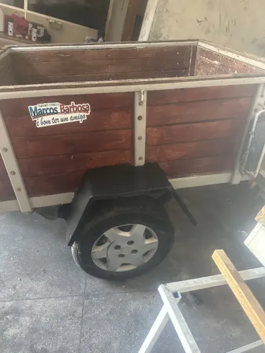 Carrocinha de 1 eixo