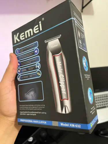 Máquina de cortar cabelo Kemei