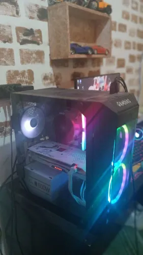Vendo apenas CPU , precisa trocar ou fazer reparo no ssd ,liga entra direto na BIOs.