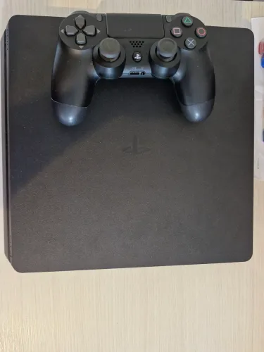 Playstation 4 - 1 TB